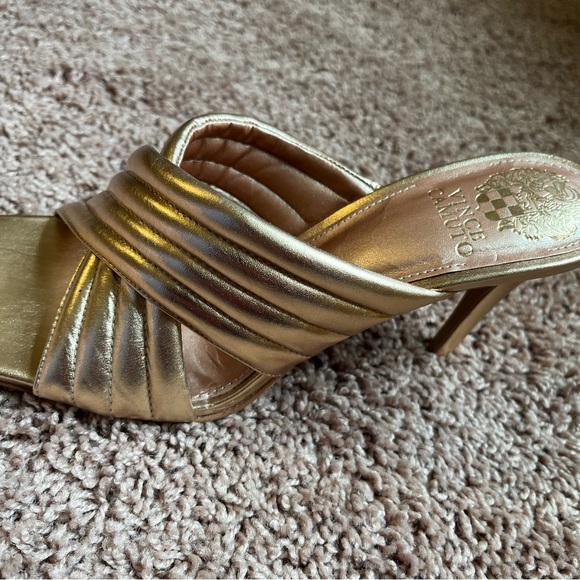 Shoes - Picture 5 of 6